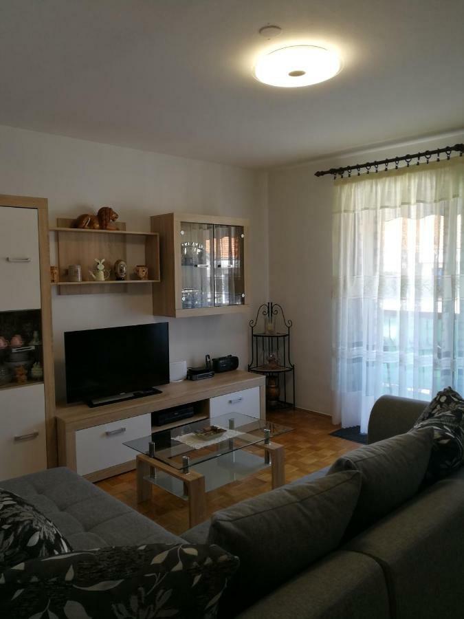 Apartment Koruna 1 Пула Екстериор снимка