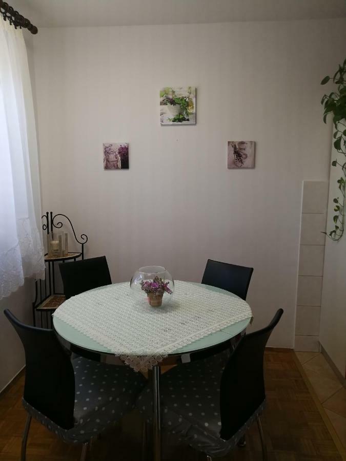 Apartment Koruna 1 Пула Екстериор снимка
